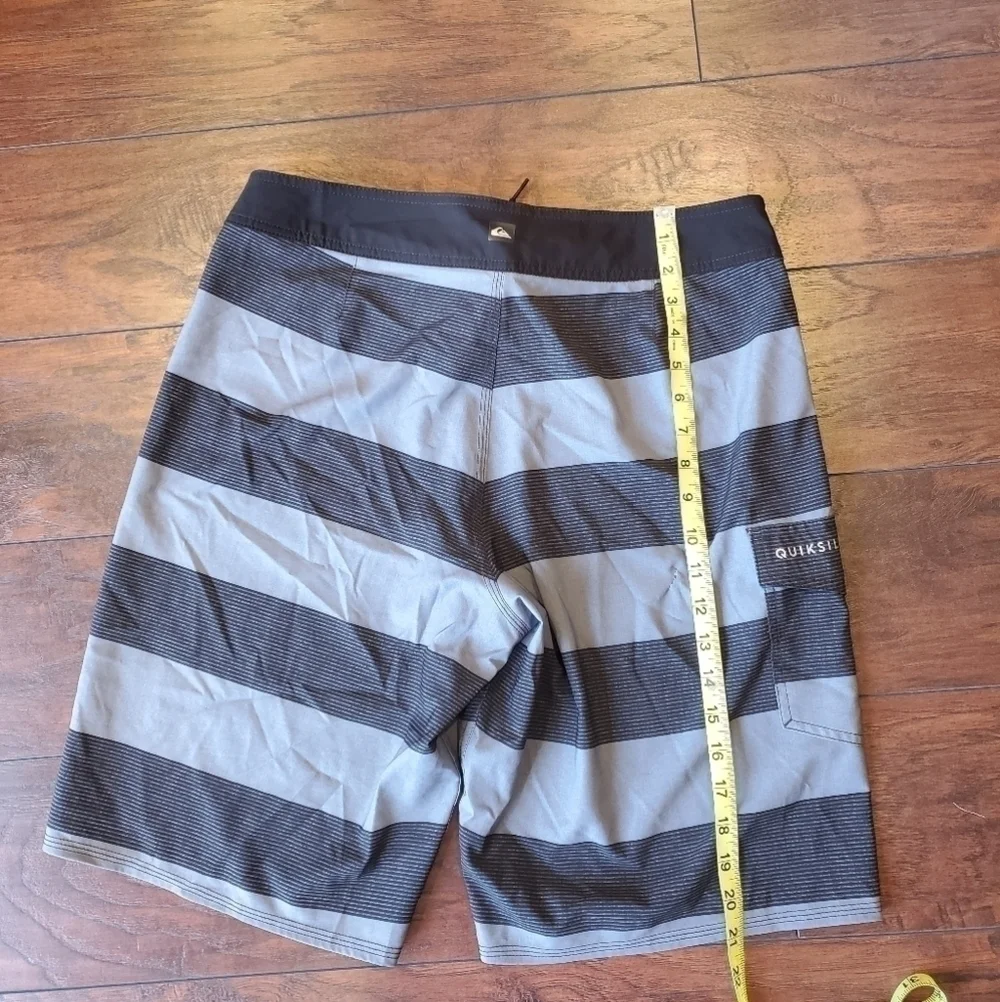 Quiksilver Highline Tijuana Scallop swim shorts…